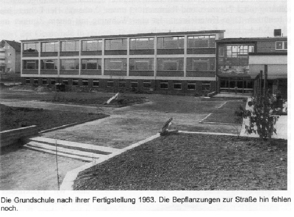 Grundschule nach Fertigstellung 1983